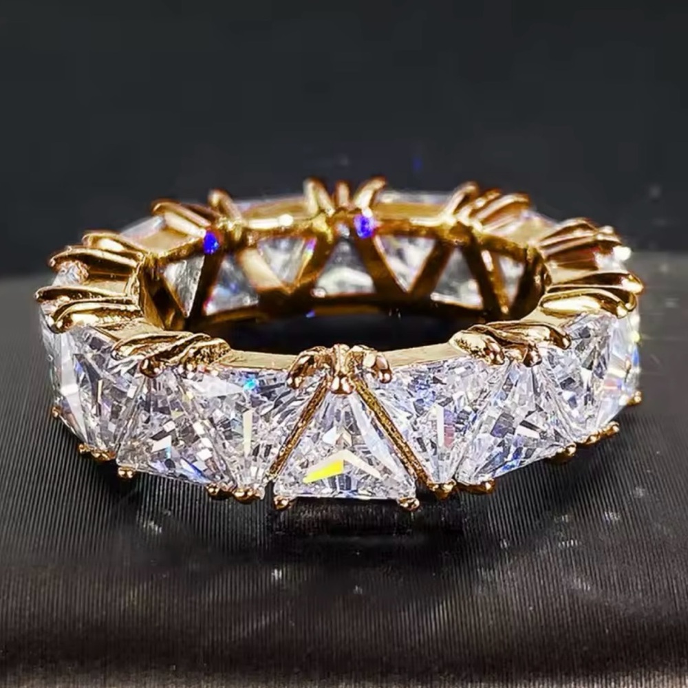 18k 6ct Trillion Eternity Band